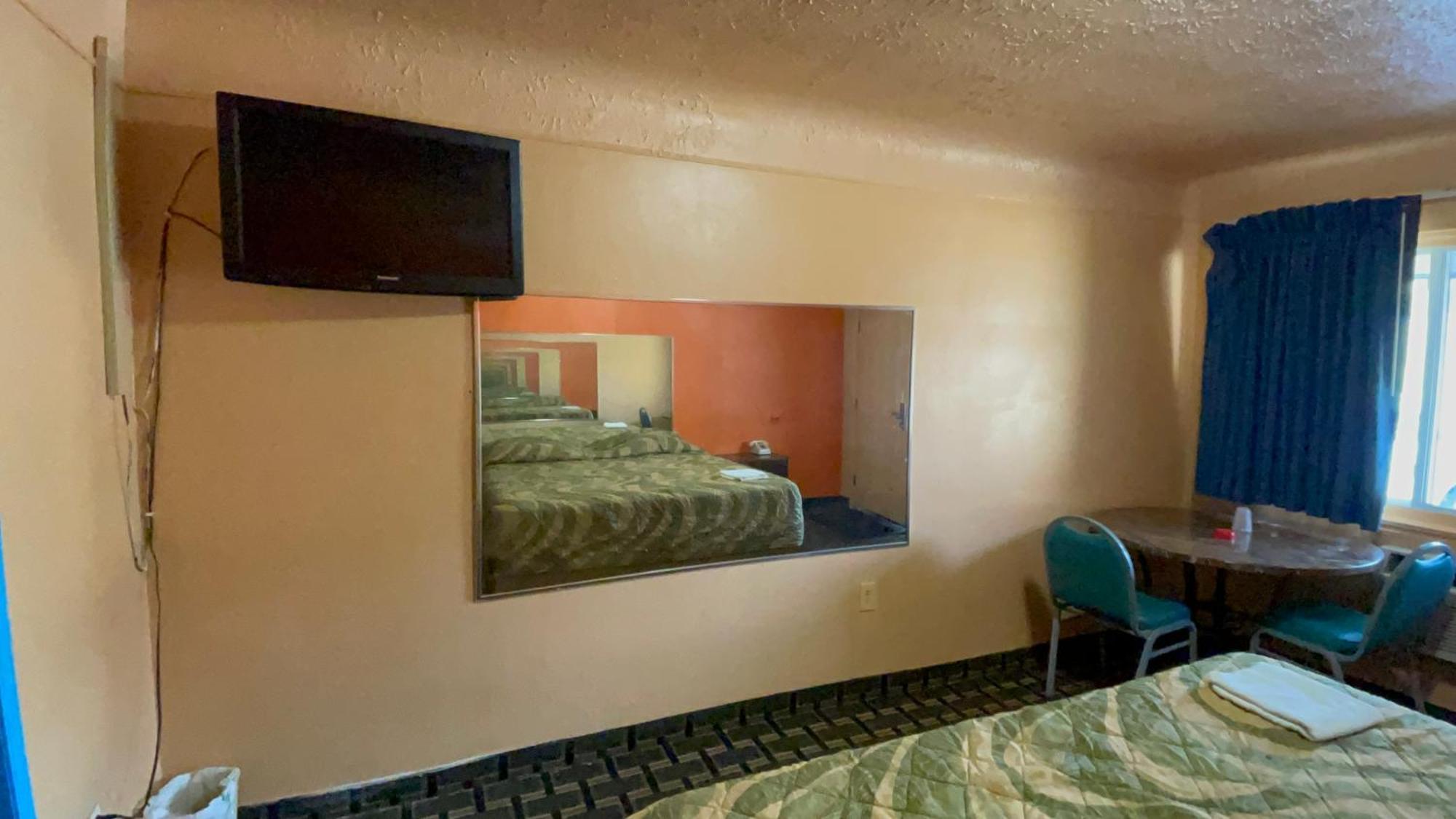 Deluxe Inn Motel Detroit Buitenkant foto